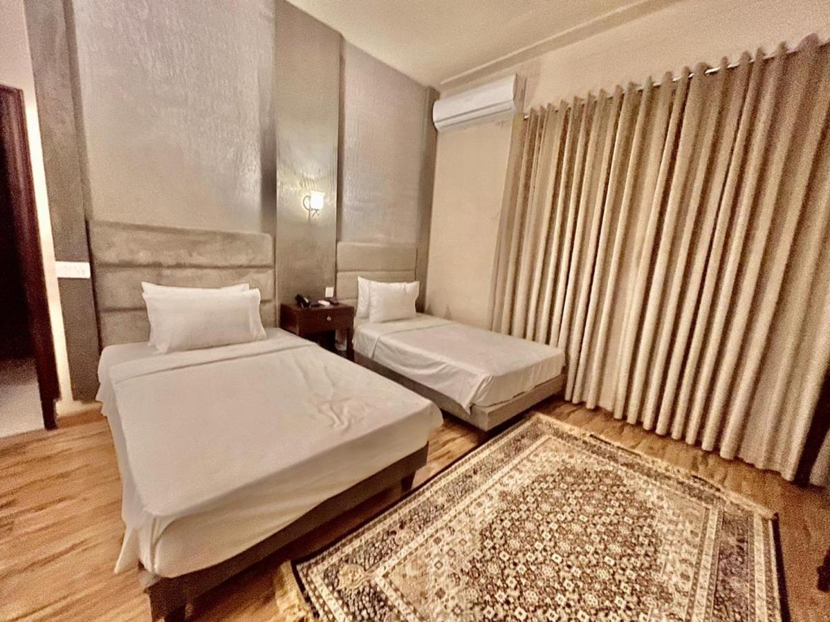 Shelton Hotel Mardan 외부 사진